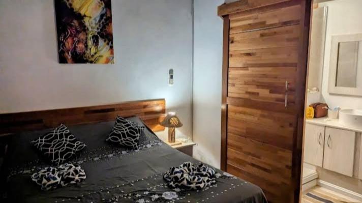 Poisson D'Or Guest House Port Mathurin Exterior photo